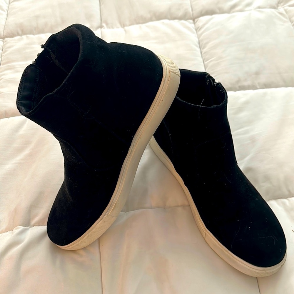 Izod boots, worn once, too big